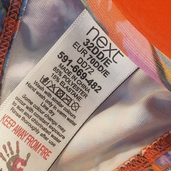 pack of 2 Next 32DD/10uk bikinis and one10UK beachwear shorts. - Picture 6 of 11